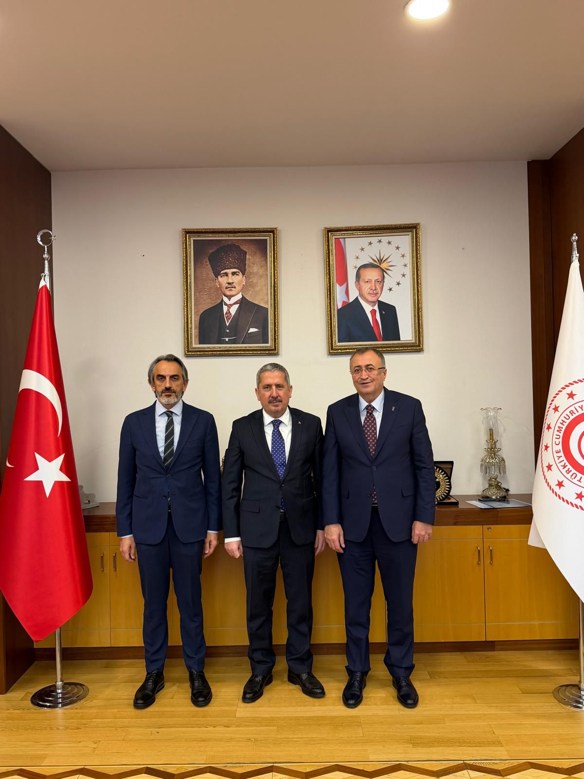 Ticaret Bakan Yardımcımız Sayın Mahmut Gürcan'ı makamında ziyaret...